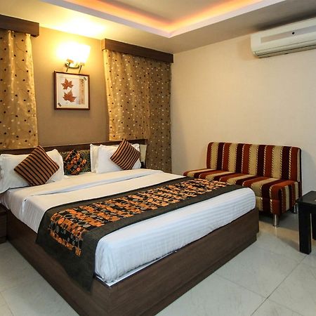 Oyo 4161 Hotel Shailly Inn Ahmedabad Exteriör bild