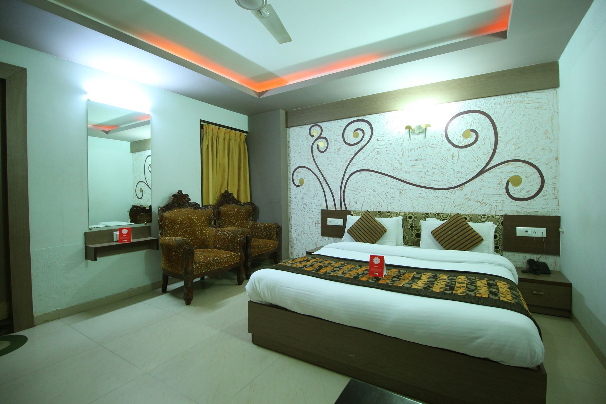 Oyo 4161 Hotel Shailly Inn Ahmedabad Exteriör bild