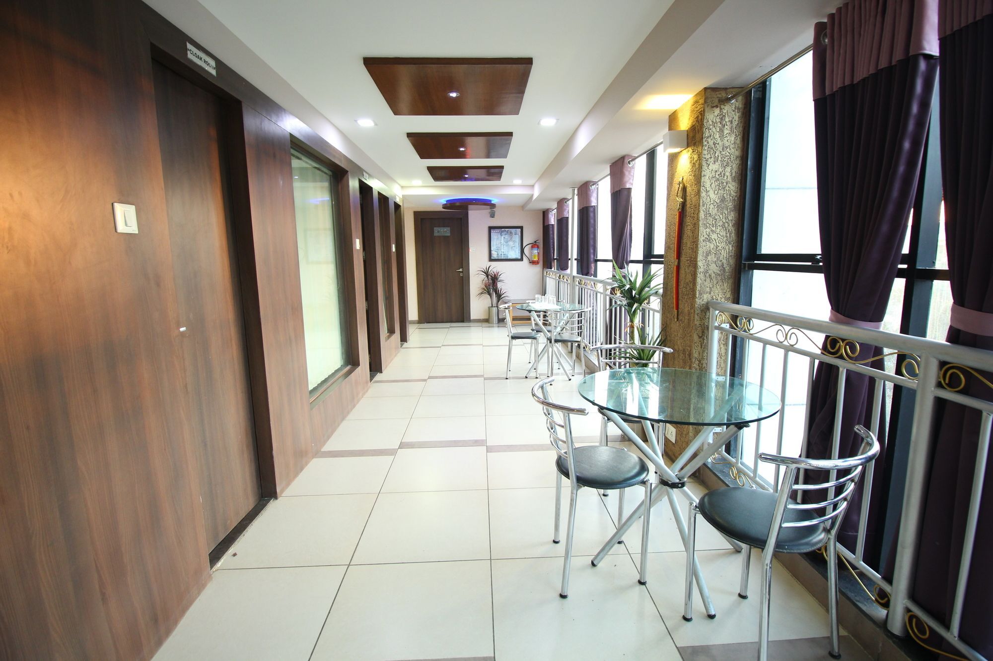 Oyo 4161 Hotel Shailly Inn Ahmedabad Exteriör bild